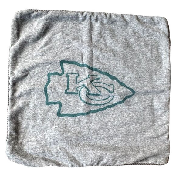 Pottery Barn Teen Heather Gray Fleece 18x18 Kansas City Chiefs Pillow Cover NWOT - Picture 1 of 6
